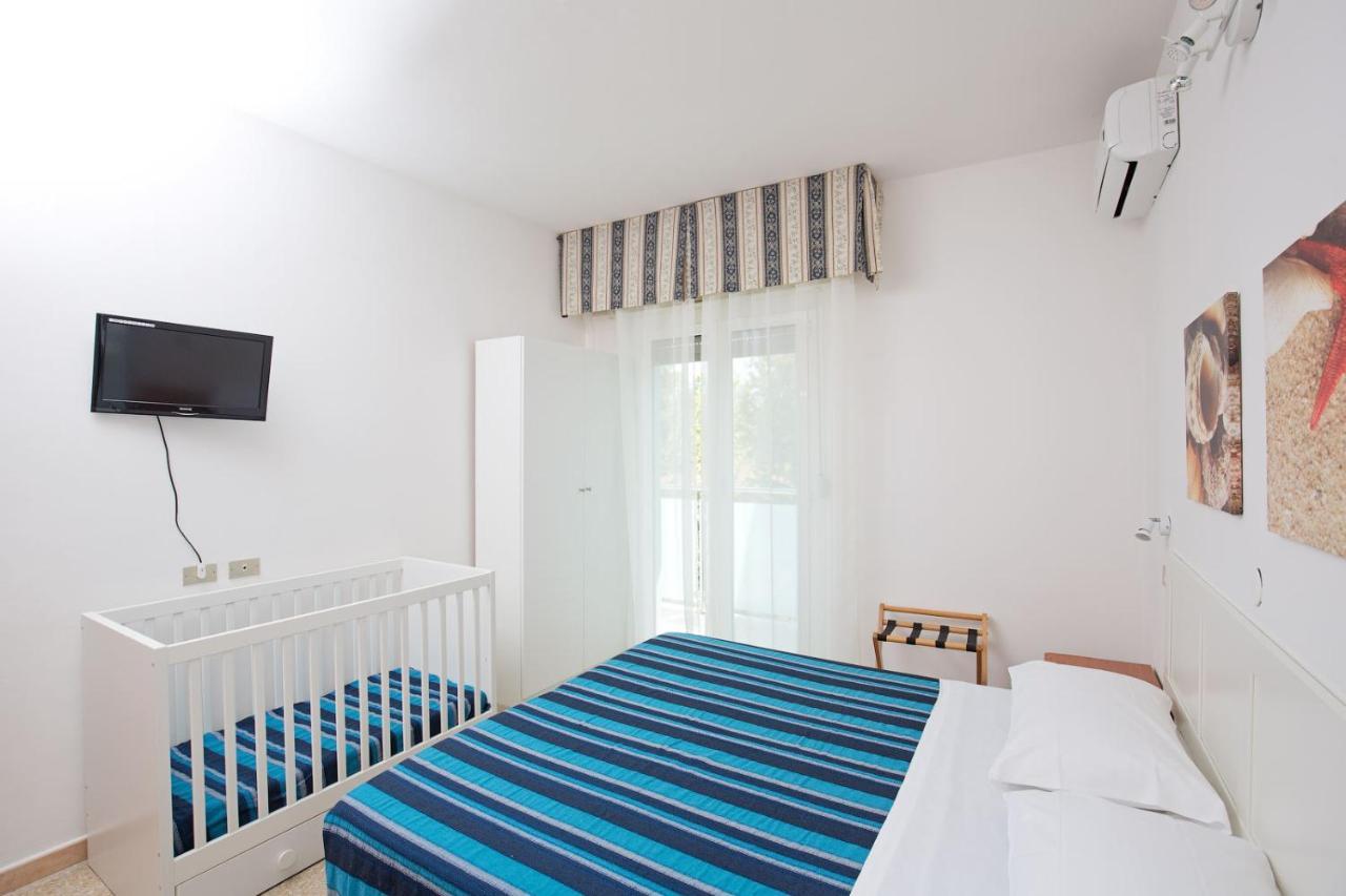 Hotel Helios ริชโชเน ภายนอก รูปภาพ